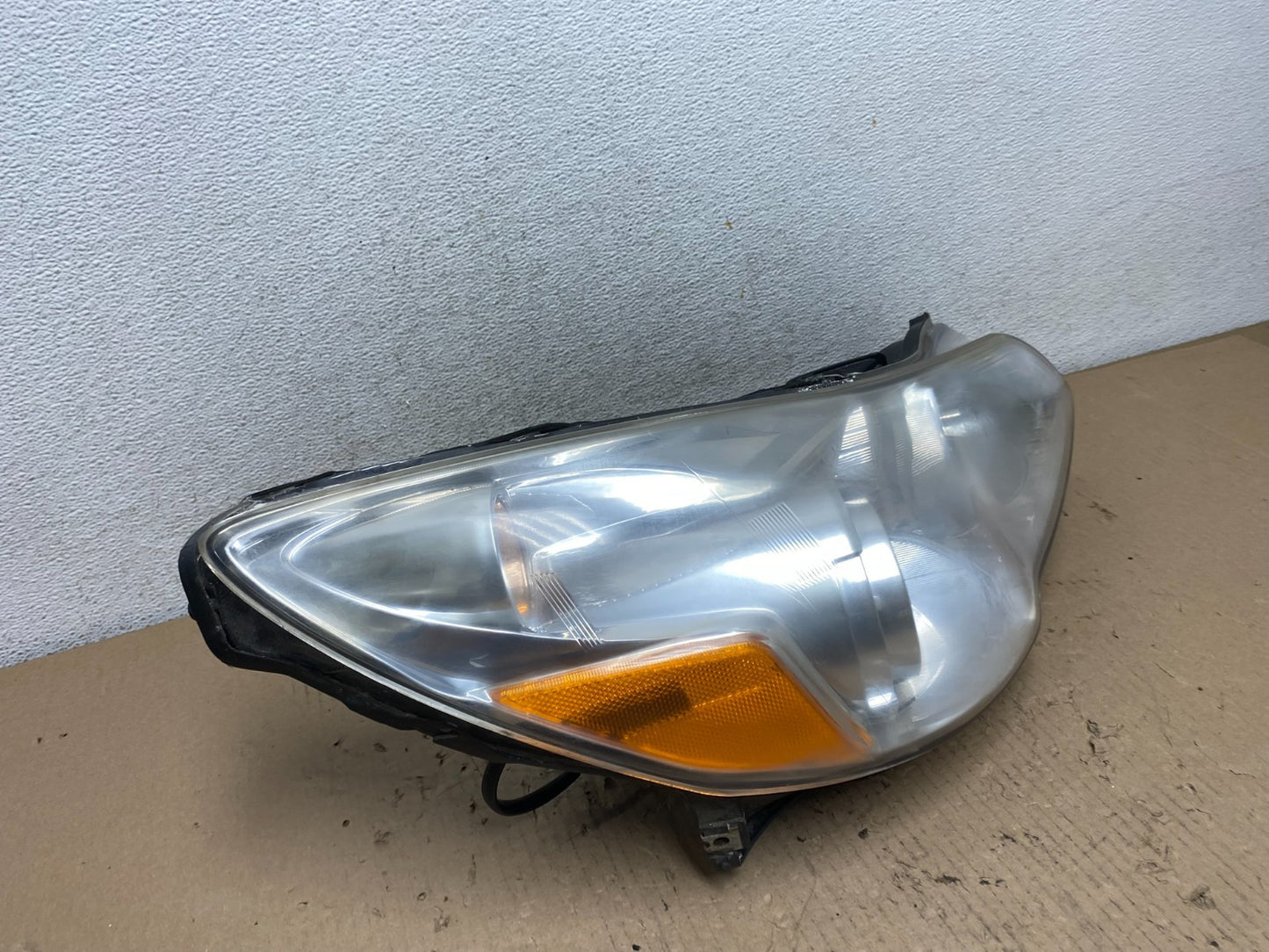 2010-2012 Subaru Legacy Outback Right Passenger Headlight AF3282 DW2