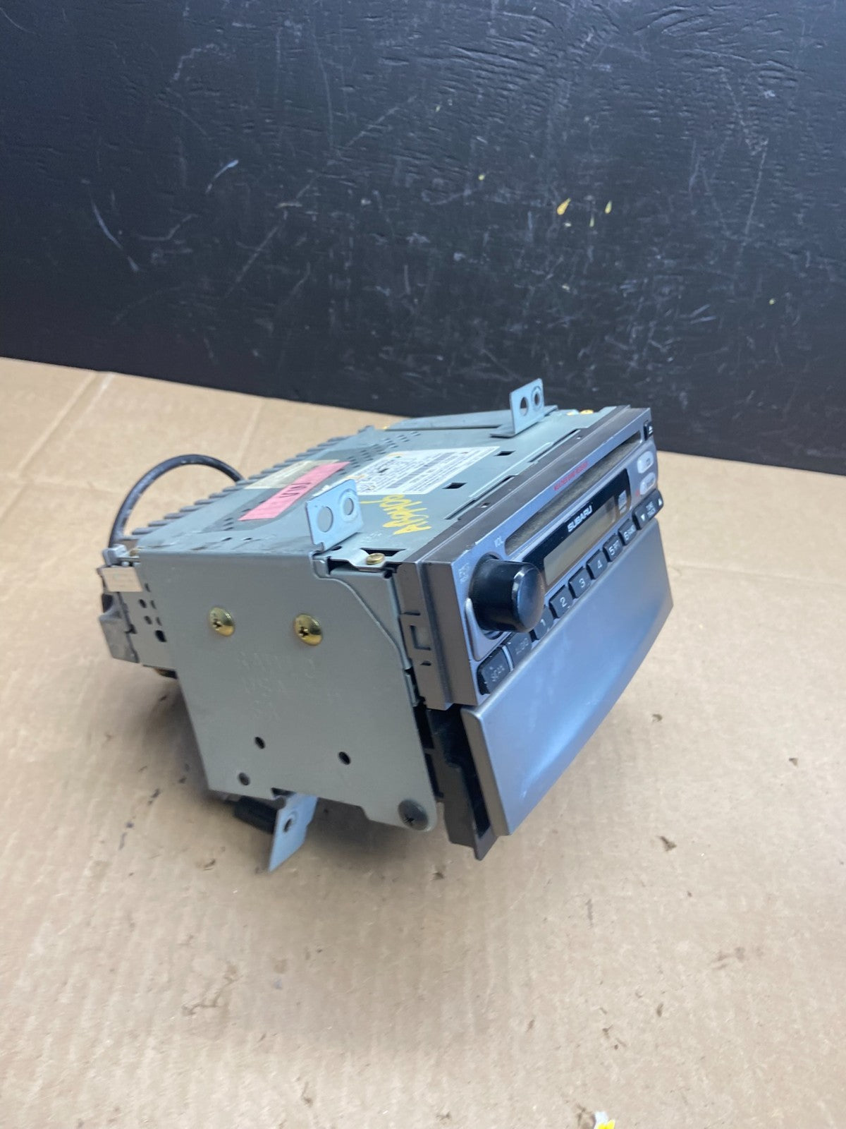 2003 to 2006 Subaru Forester AM FM CD Radio Receiver  OEM AB9406 DG2