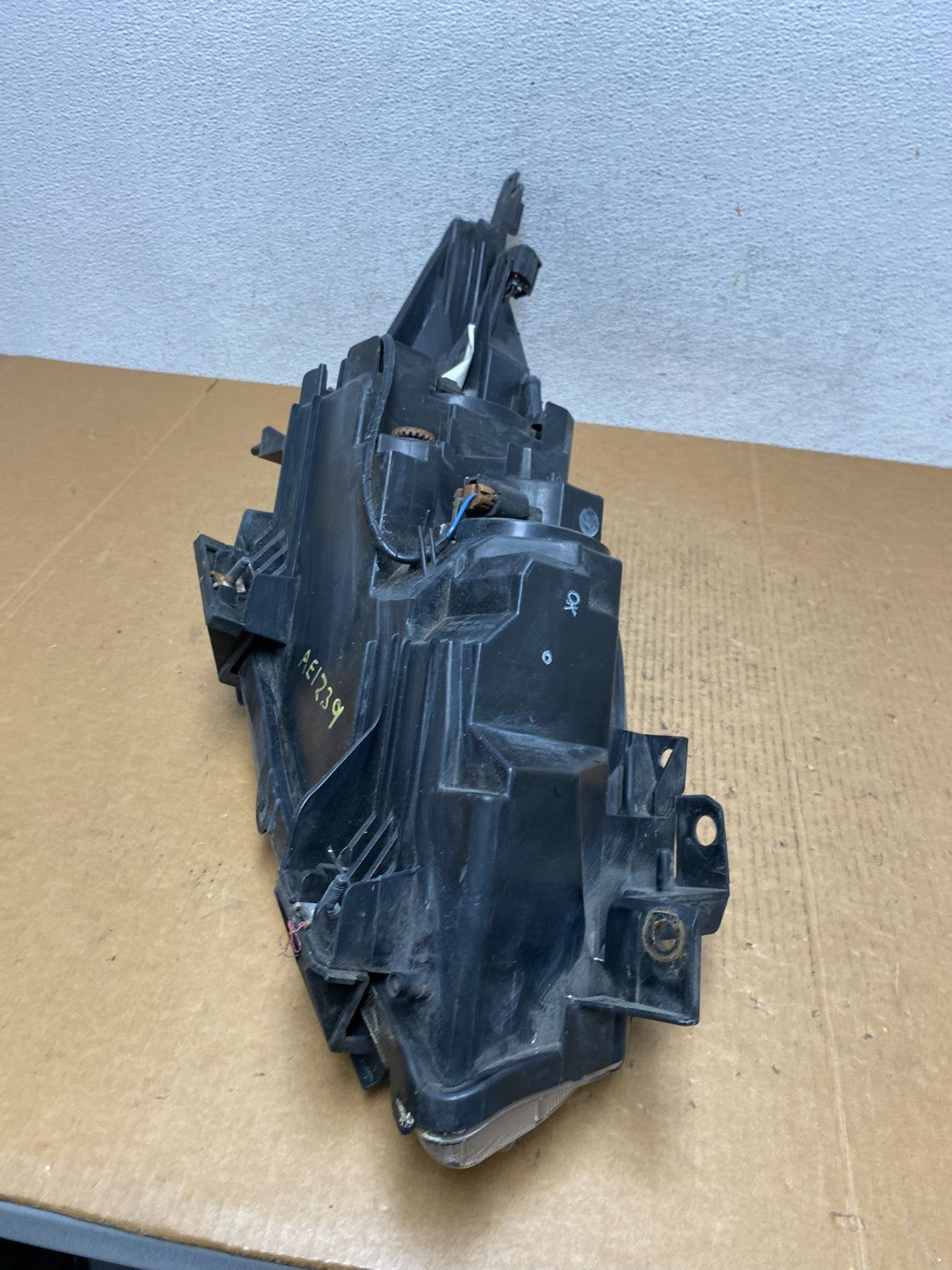 2010 - 2013 Mazda 3 Halogen Left Driver Halogen Headlight AE1239 DW6