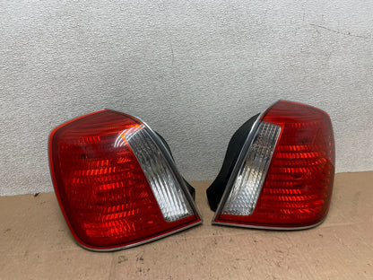 2004 2005 Hyundai XG350 XG Left+Right Tail Lights Oem W1003 DW0