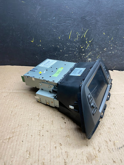 2005-2006 Honda Odyssey Information Display Screen 39810-SHJ-A010-M1 AG8481 DG2