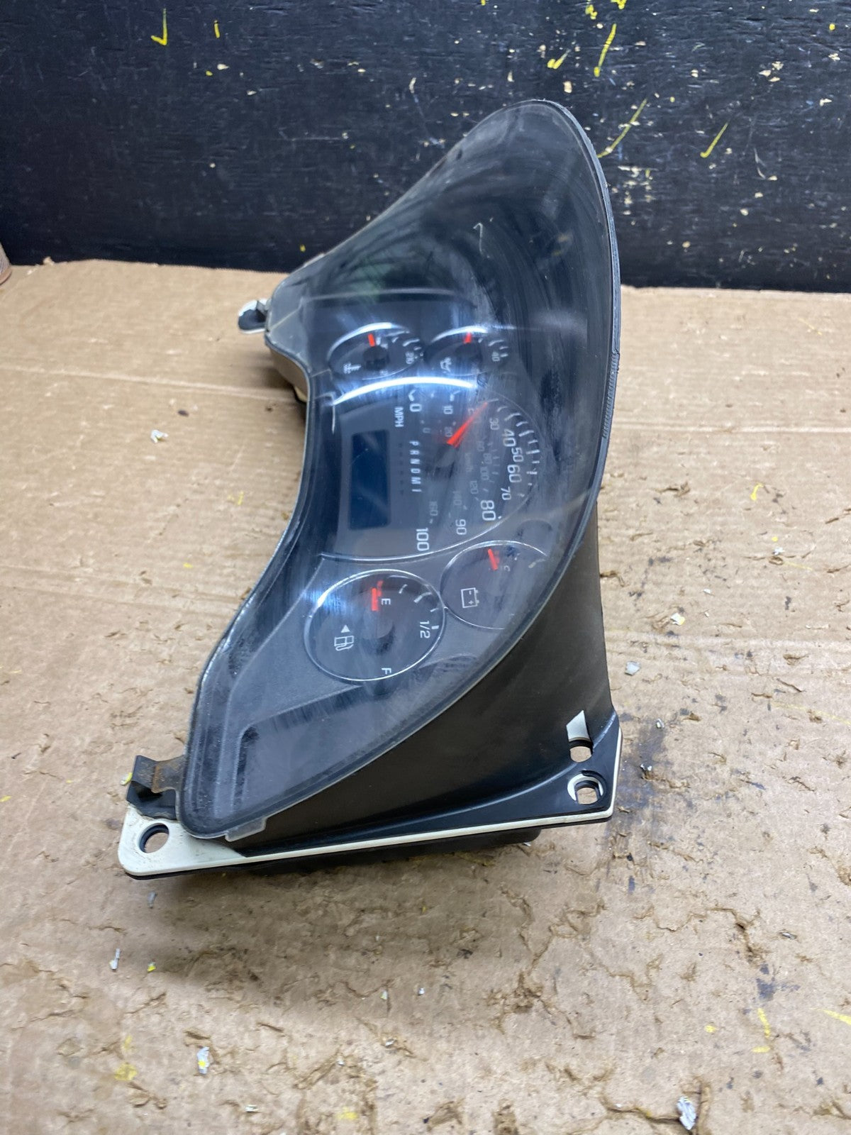 2008 to 2010 Chevrolet Express Speedometer Cluster Gauge x1398 DG4