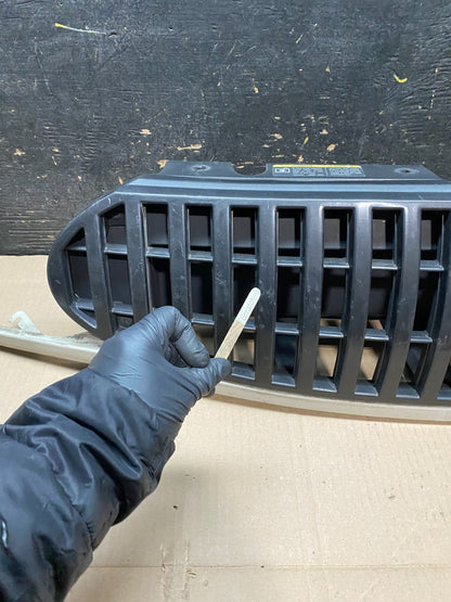 2002-2005 Buick Rendezvous Front Upper Grill Grille With Emblem X3048 DG3