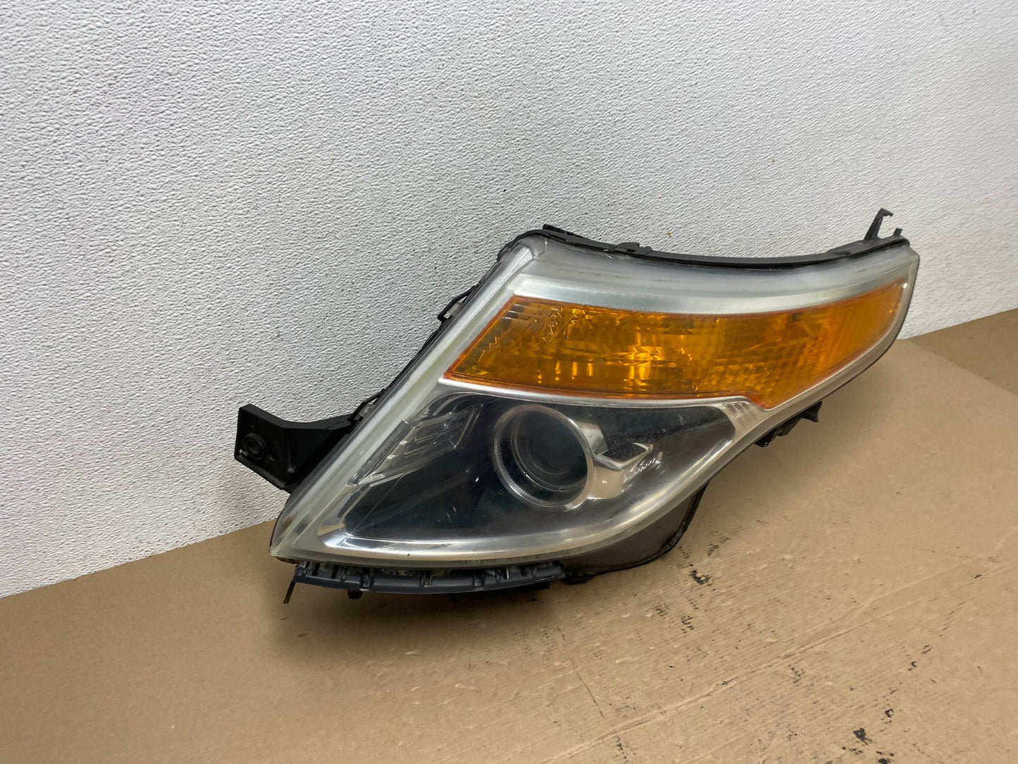 2011 to 2015 Ford Explorer Left Driver LH Halogen Headlight AF4469 LK2
