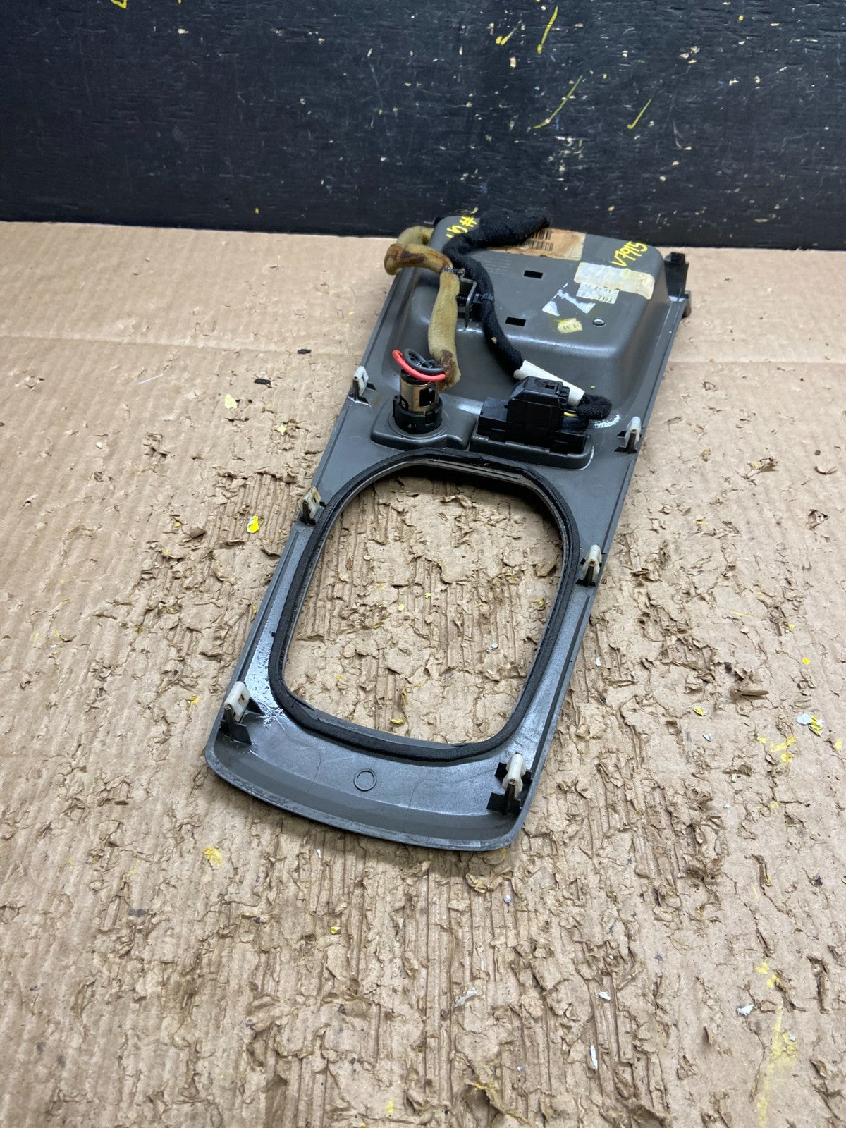 2010-2015 Chevrolet Camaro Camaro Center Console Shifter Trim Panel V7915 DG4
