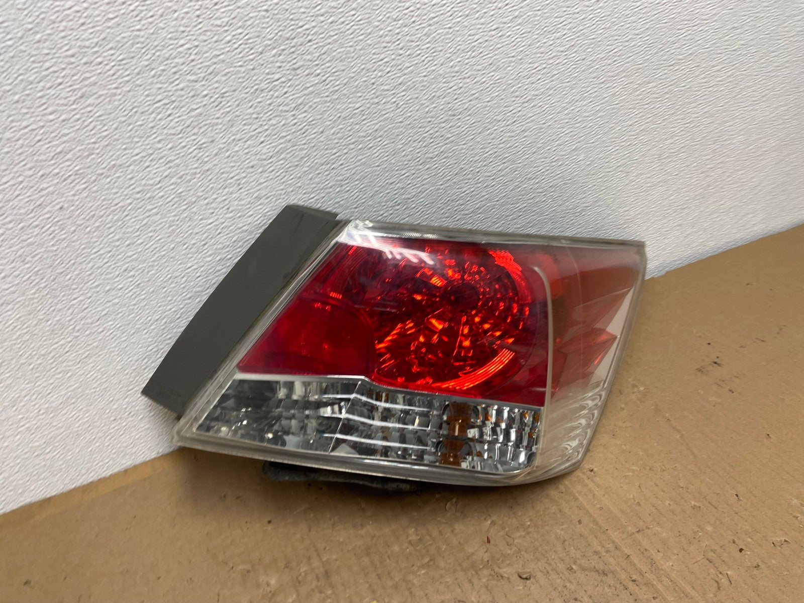 2008 to 2012 Honda Accord Sedan Tail light Right Passenger RH Side AB6617 LK2