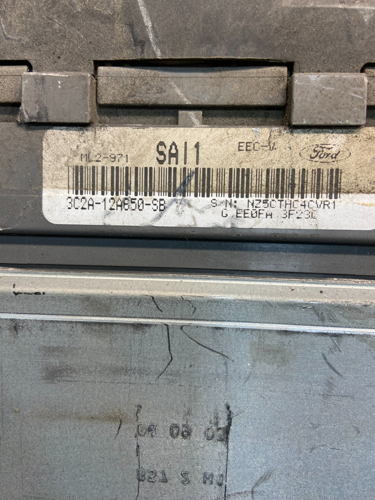 2002 Ford E-Series Van 4.2L Engine Control Module 3c2a-12a650-sb aa0647 DG2