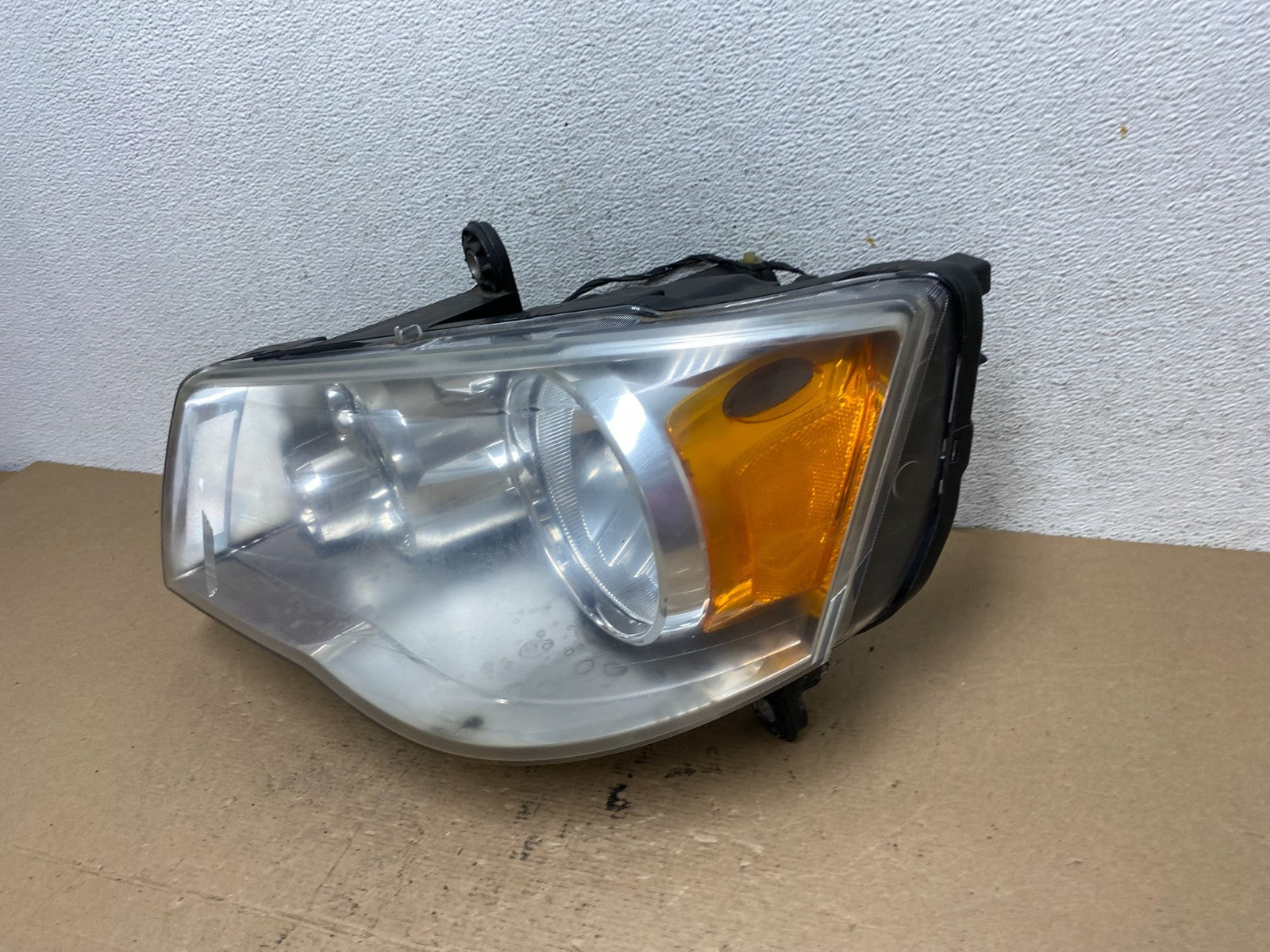 2008 to 2016 Chrysler Town and Country Left Driver Lh Side Headlight AF4521 DW1