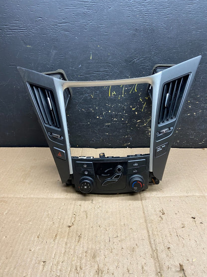 2011 to 2014 Hyundai Sonata Center Radio Climate Control Air Vent Bezel AB1744DG0