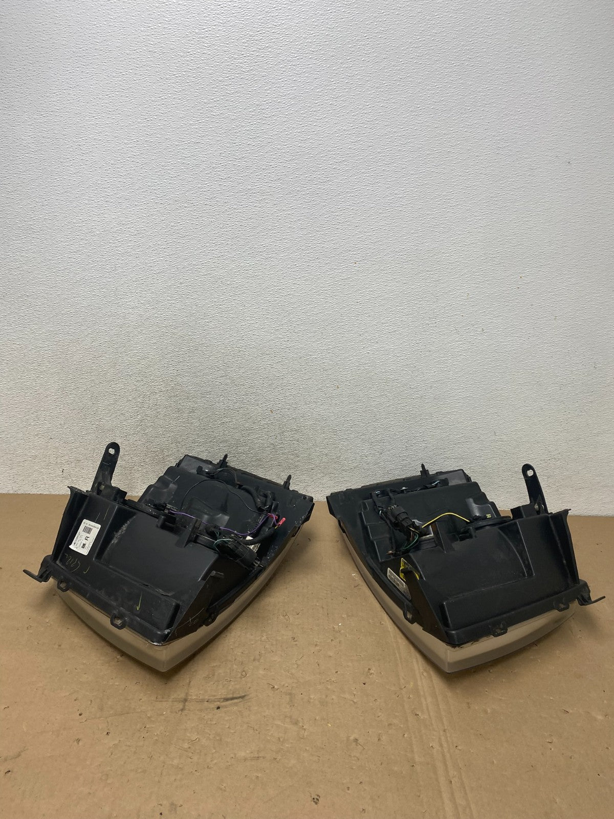 2007 to 2014 Chevrolet Silverado Left+Right Side Headlights AG4828 DW9
