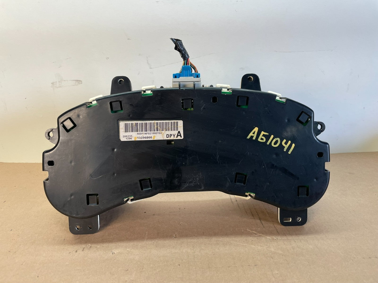 2002 to 2005 Chevrolet Trailblazer Speedometer Cluster Gauge AG1041 DG7