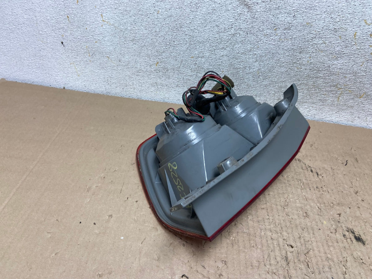2003 2004 2005 Honda Pilot Right Passenger RH Side Tail Light AI2528 LK5