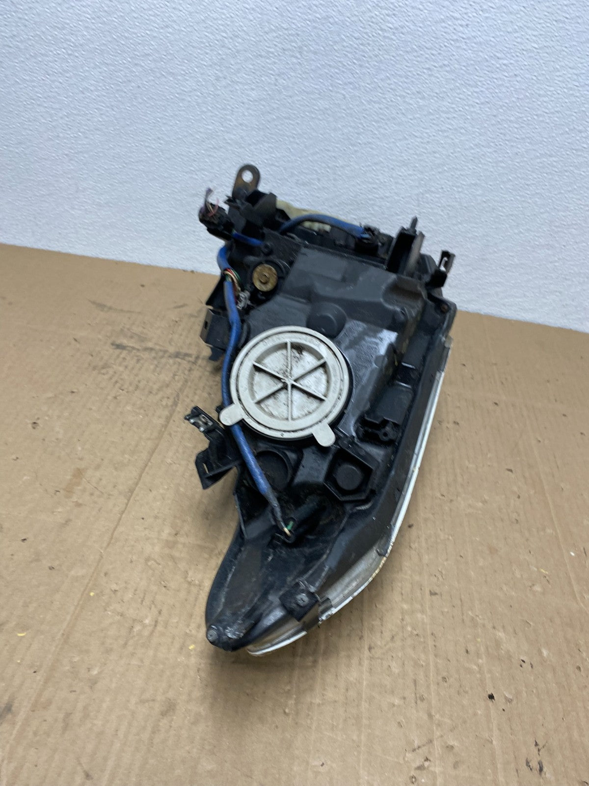 Sedan 4Door 2010 to 2013 Infiniti G37 Left Driver Headlight Xenon Oem AB8415 DW9
