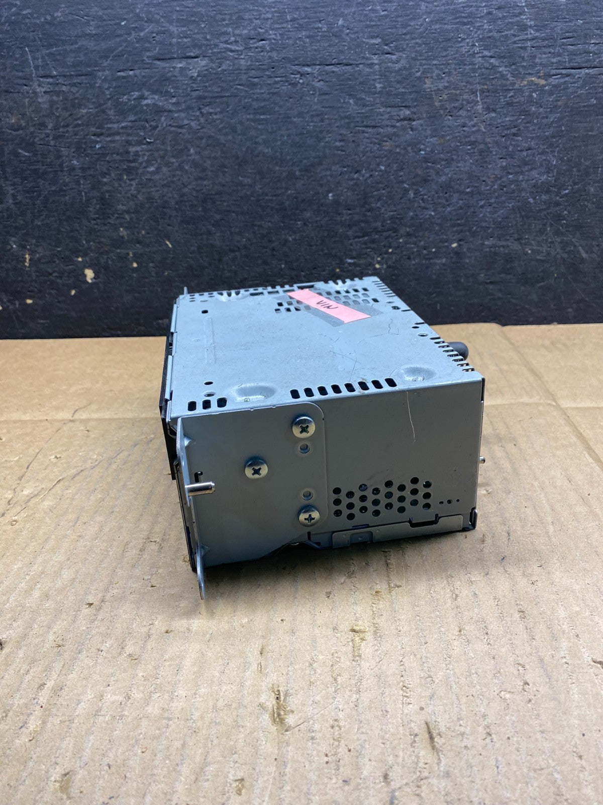 2017 2018 2019 Ford Explorer Audio Equipment Radio Receiver AM FM CD AI9969 DW1