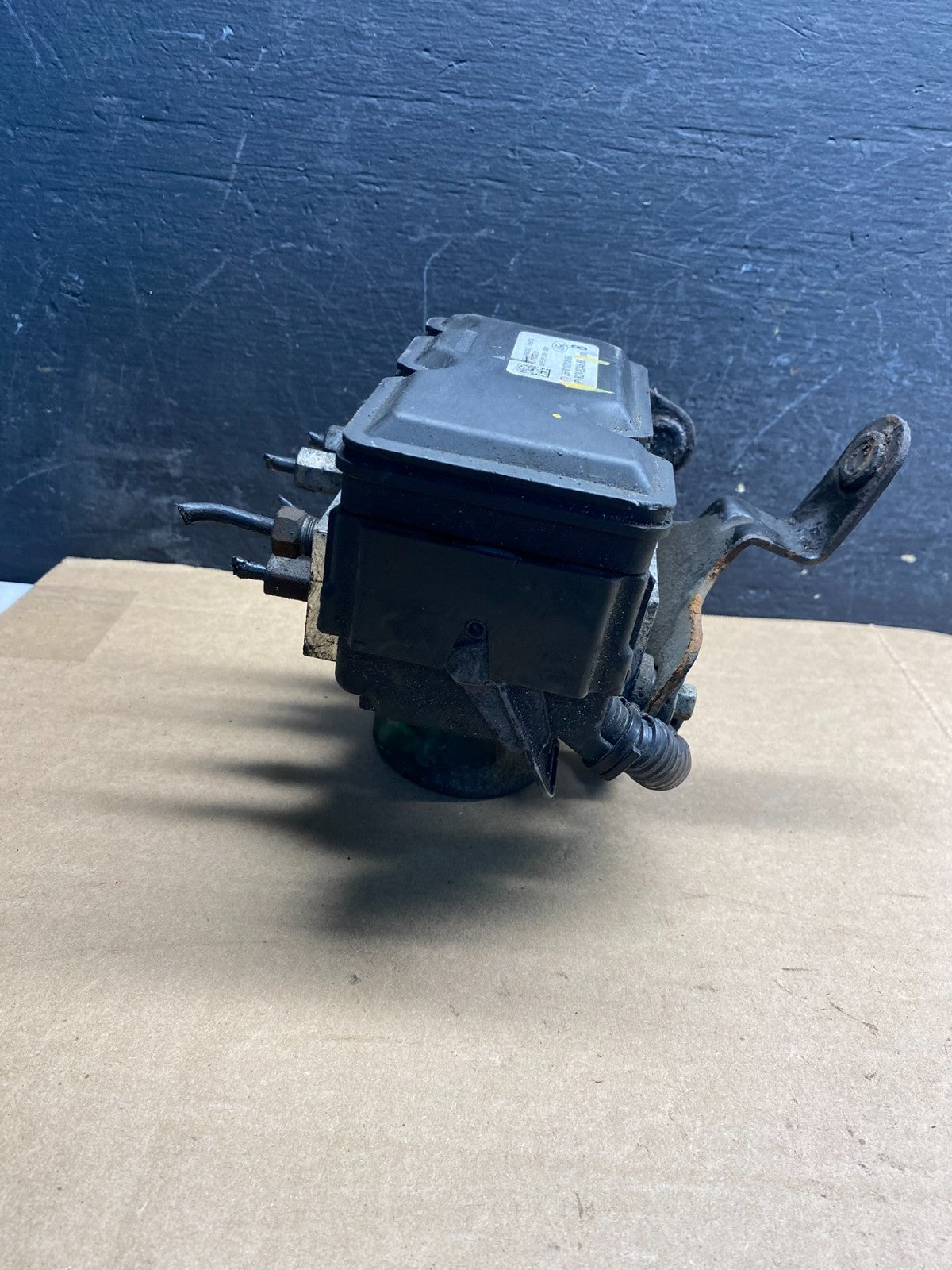 2011 - 2014 Ford E250 E350 Van ABS Anti Lock Brake Pump Module ae9983 DG4