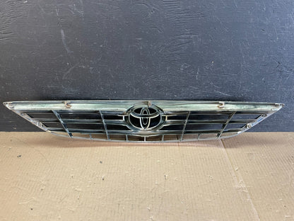 2005 to 2006 Toyota Camry Front Upper Grill Grille AE3645 DG3