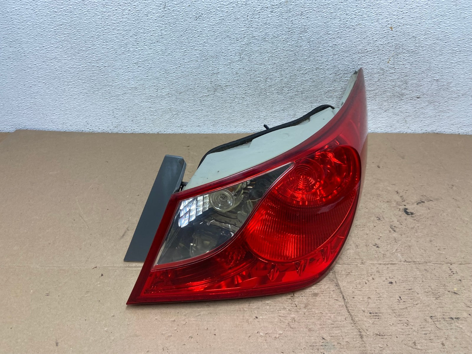 2011 2012 2013 Hyundai Sonata Right Passenger RH Tail Light AF5119 LK2