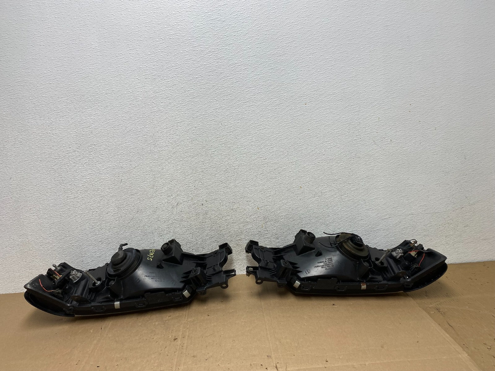 2003 2004 Subaru Forester Left+Right Headlights Halogen DEPO AE5075 DW5
