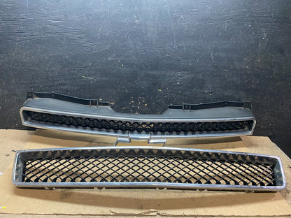 2007 to 2014 Chevrolet Tahoe Suburban Lower Upper Grill Grille Set Oem X3543 DG0