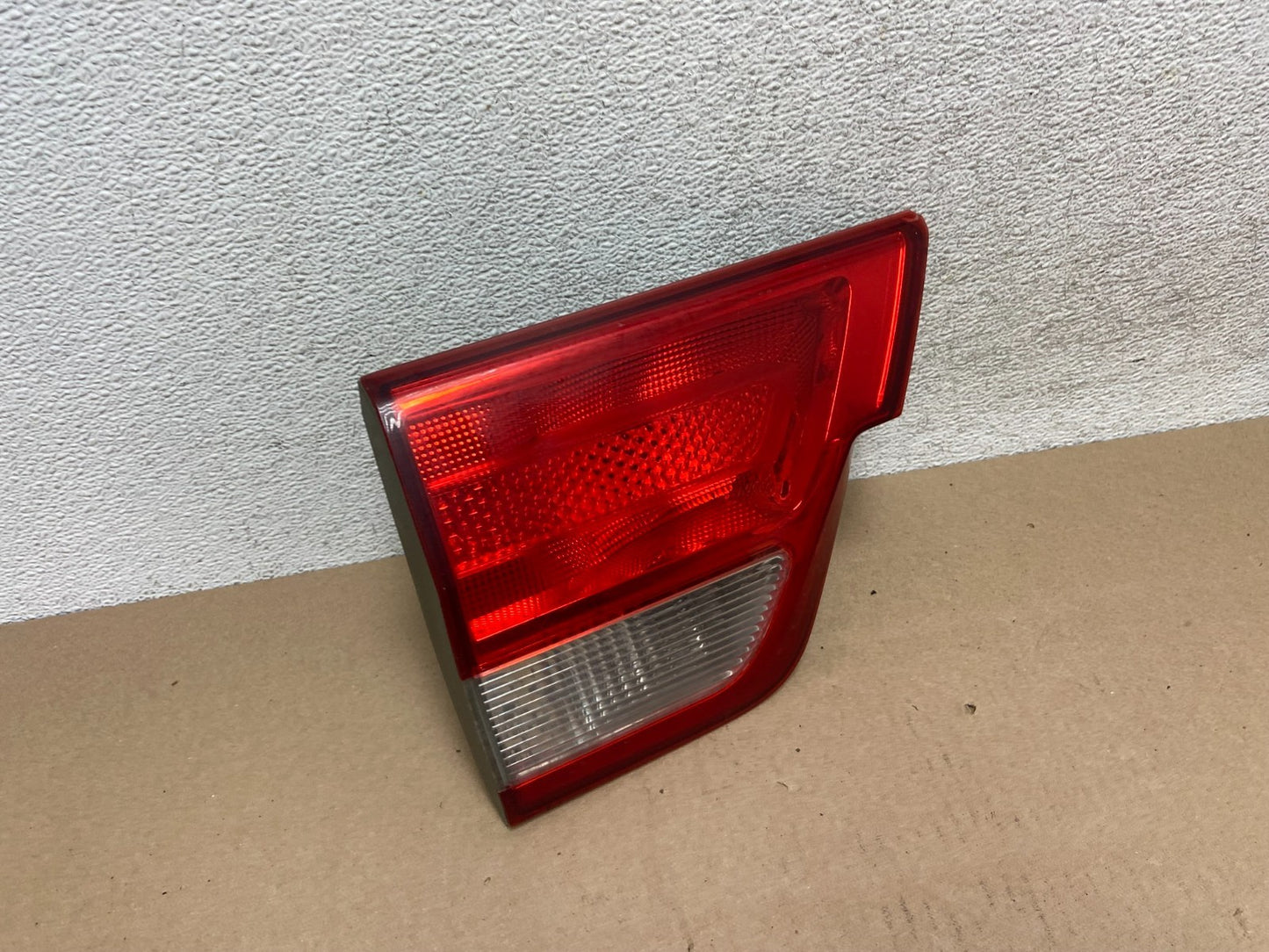 2011-2013 Jeep Grand Cherokee Left Driver Side Lh Inner Tail Light AG6597 DW2