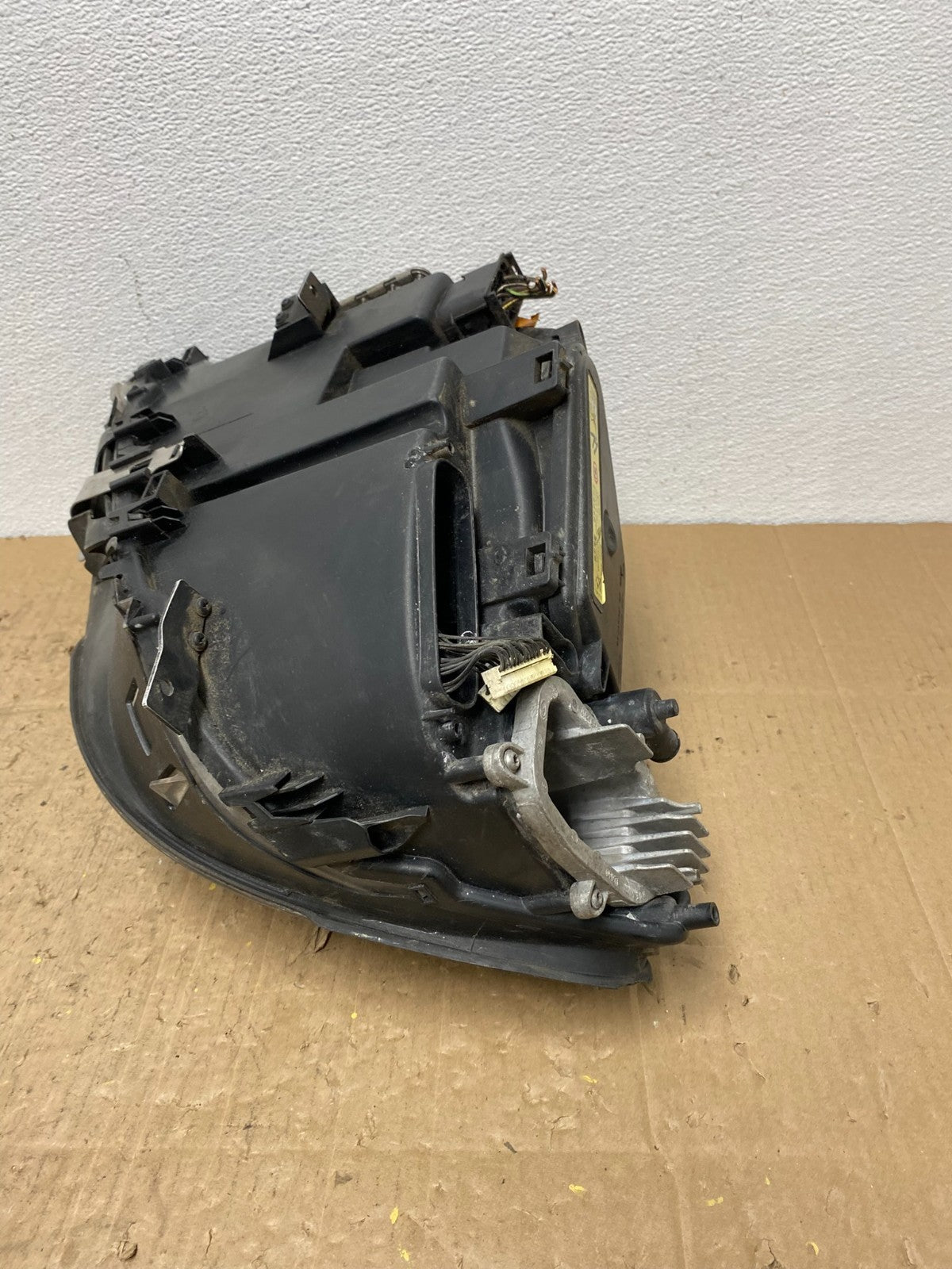 2009-2012 BMW 7-Series 740i 750i Right Passenger Xenon HID Headlight OEM AC01468