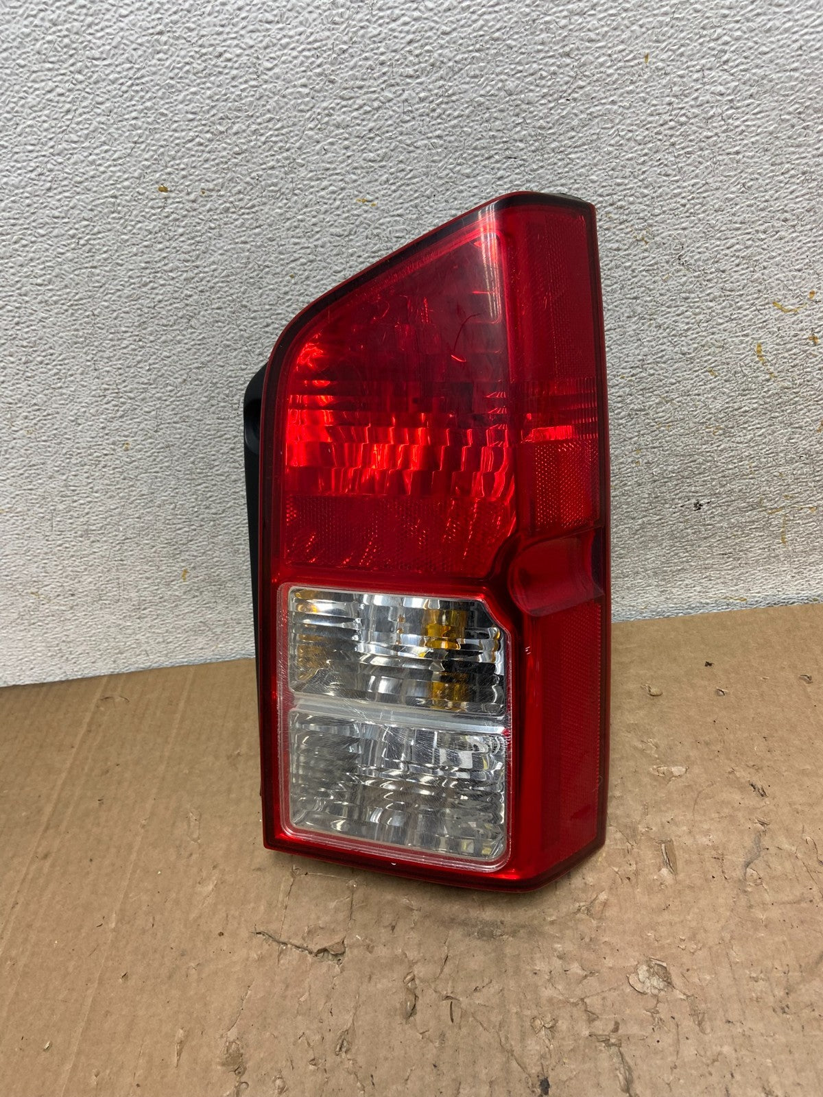 2005 to 2012 Nissan Pathfinder Right Passenger RH Side Tail Light AI9154 LK0
