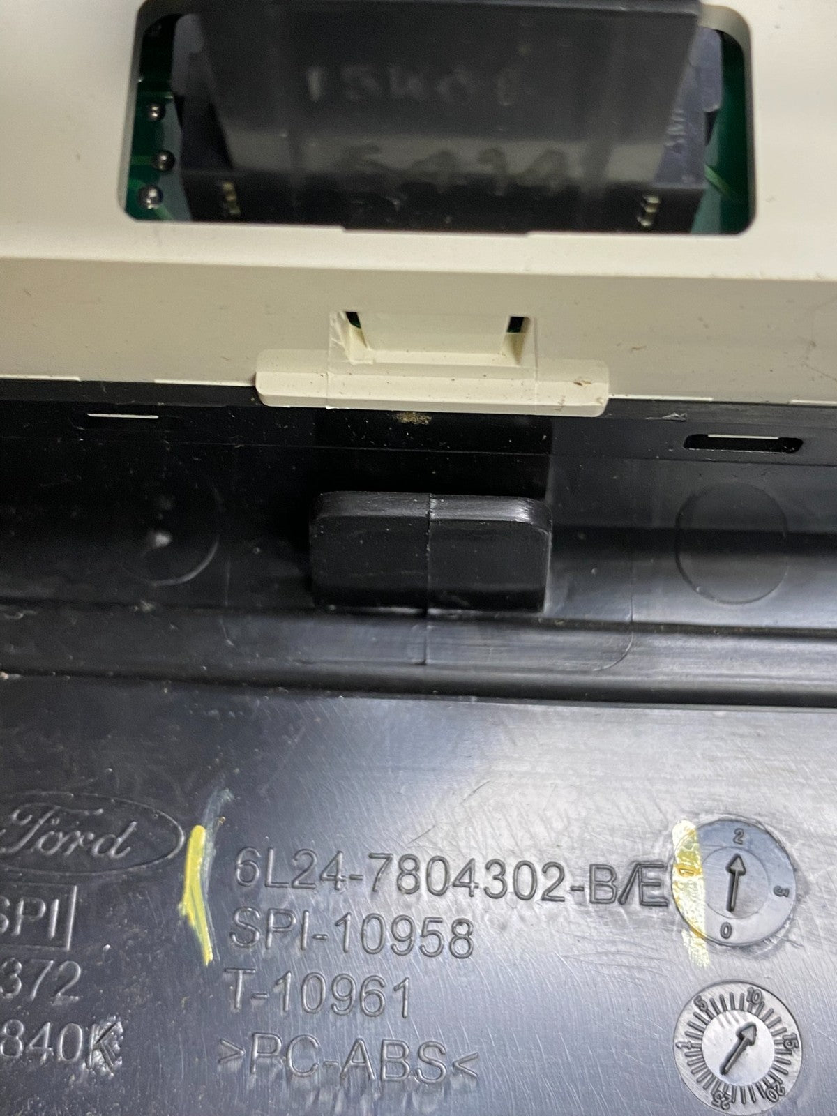 2006 - 2010 Ford Explorer Radio Heater Climate A/C Control Bezel  Trim ac4710 DG5