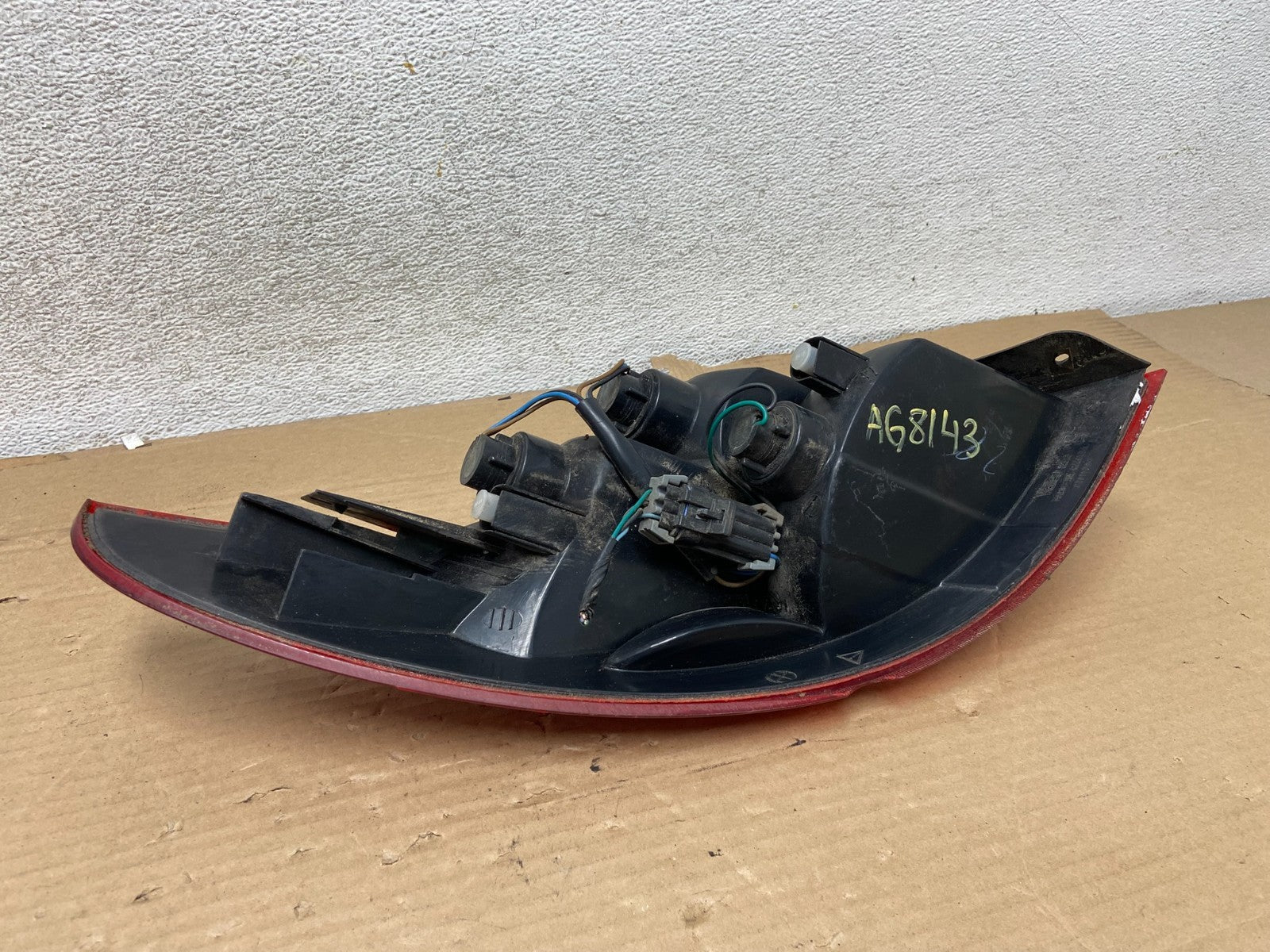 1997-2000 Saturn SC1 SC2 Coupe Right Passenger RH Tail Light AG8143 DW6