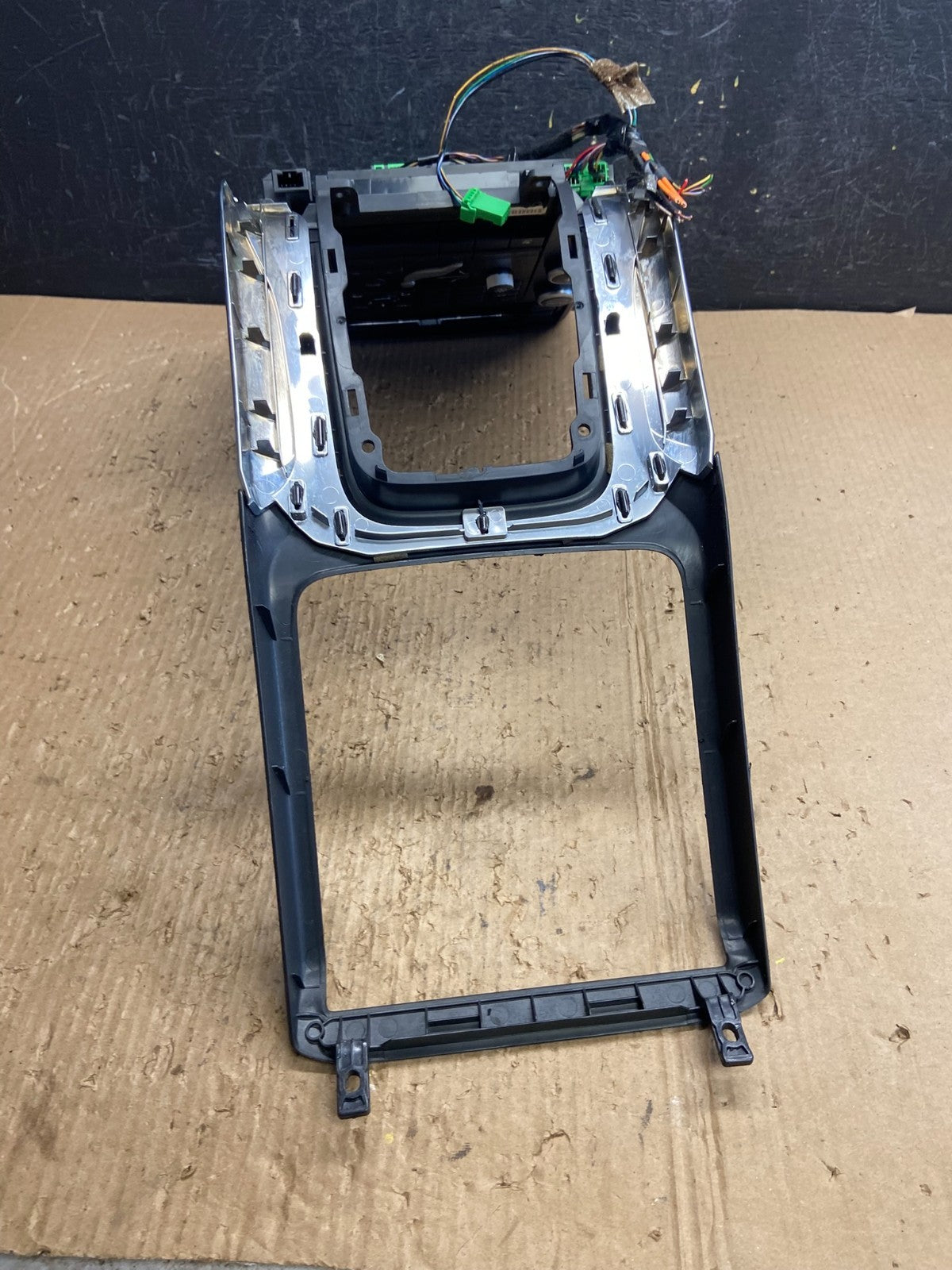 2008-2011 Volvo S80 XC70 Climate Control Radio Bezel Panel Trim AF1612 DG4