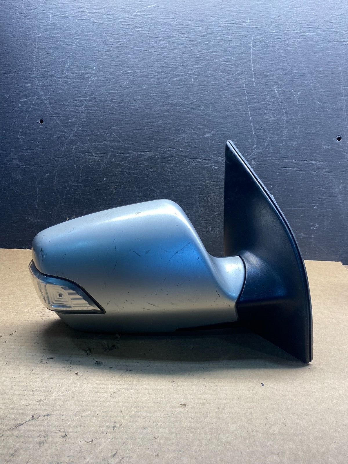 2011 to 2014 Kia Sedona Right Passenger RH Side Door Mirror AD9922 DW0