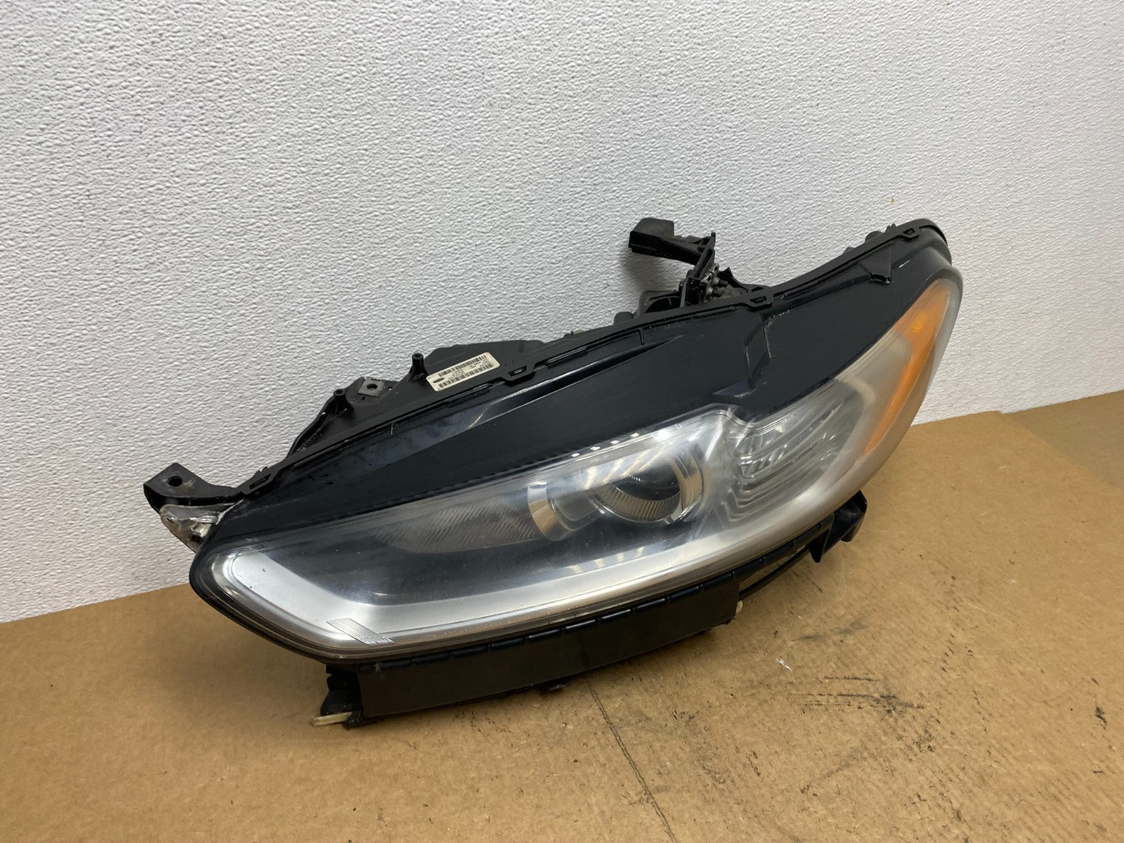 2013 to 2016 Ford Fusion Left Driver Lh Side Headlight Oem AC3430 DW2