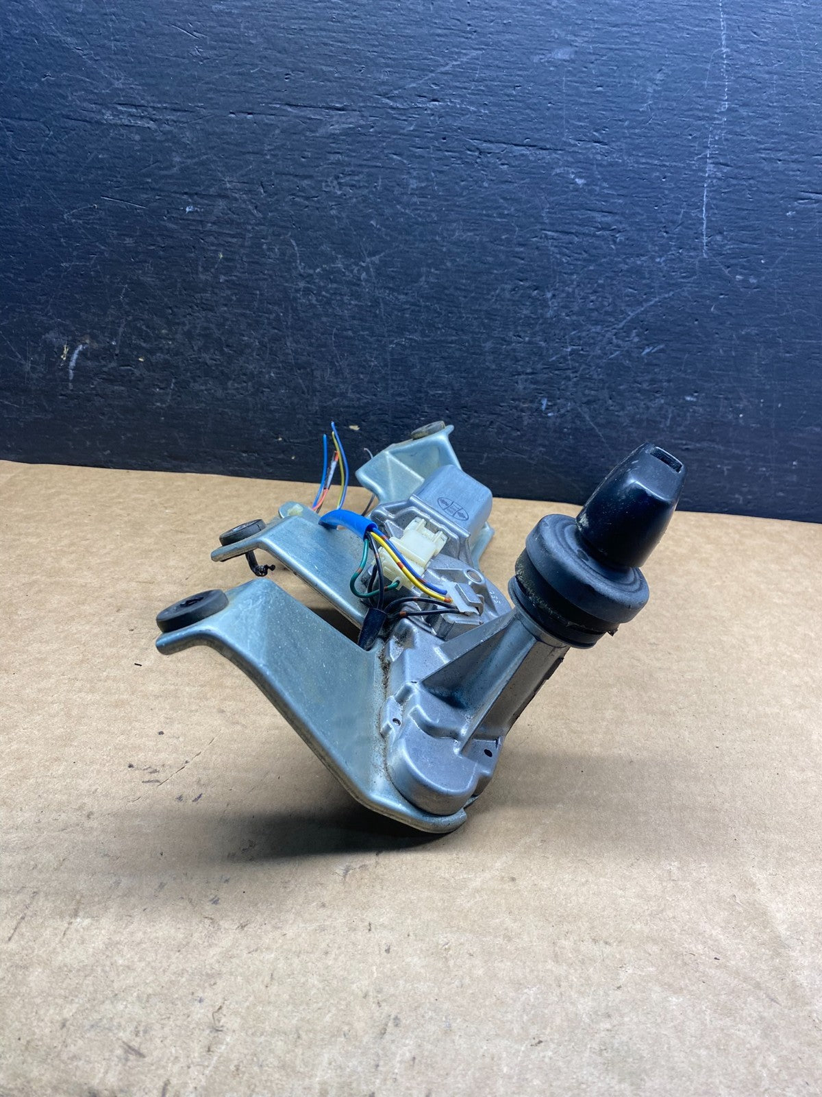 2003 to 2005 Subaru Forester Rear Wiper Motor 86510SA070 AD75194