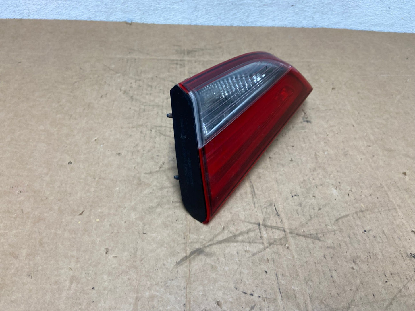 2014 2015 2016 Hyundai Elantra Sedan Right Passenger Inner Tail Light AD6283 LK2
