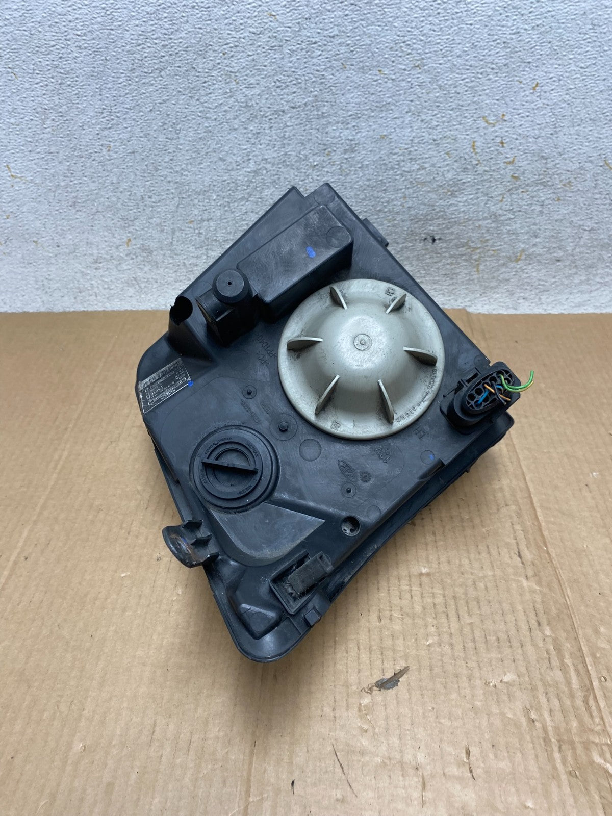 2010 to 2013 Ford Transit Connect Left Driver Side Headlight AI5777 DW7