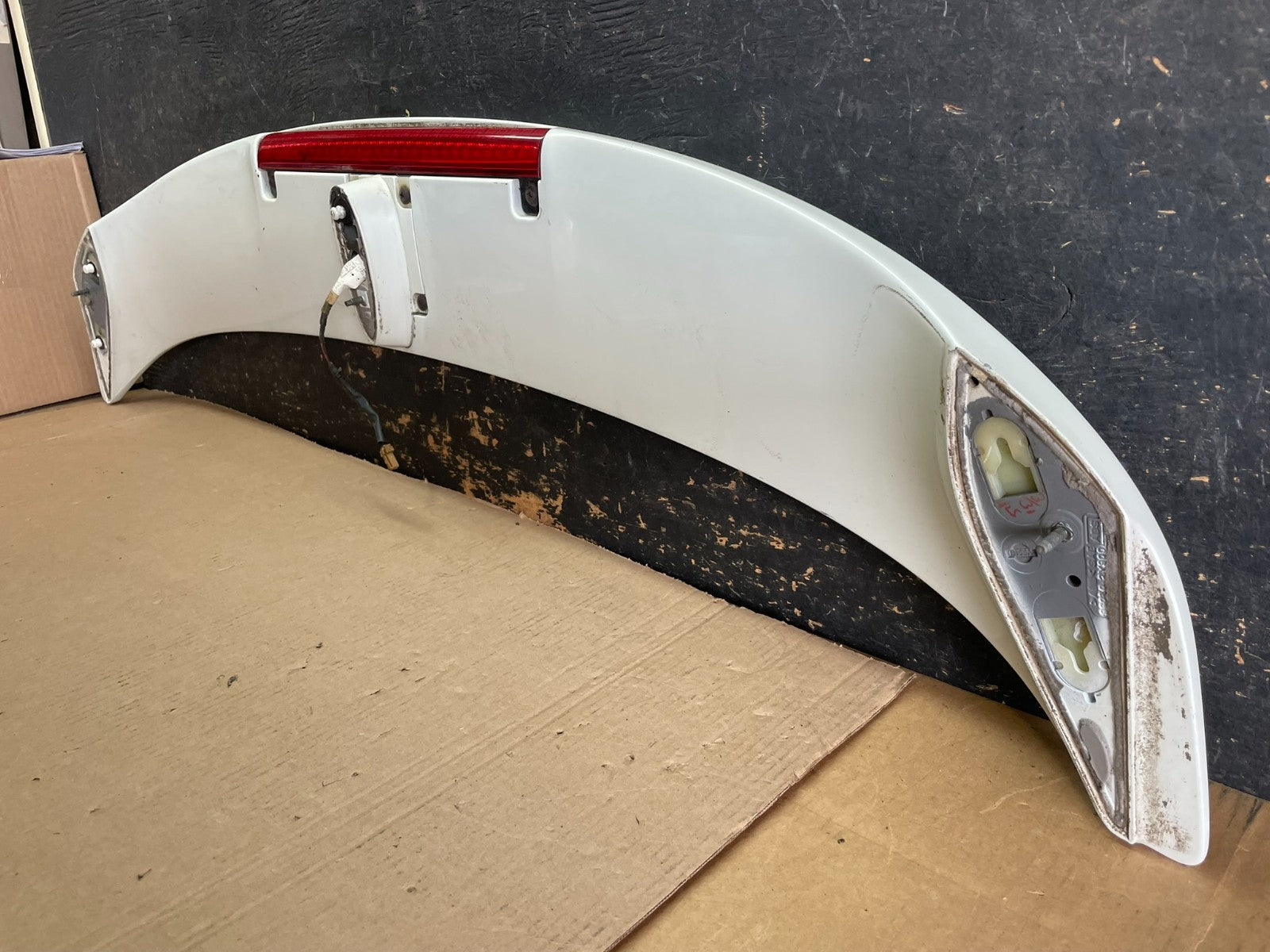 2002 to 2004 Infiniti i35 Rear Tailgate Liftgate Spoiler Wing W/ Light AA19398