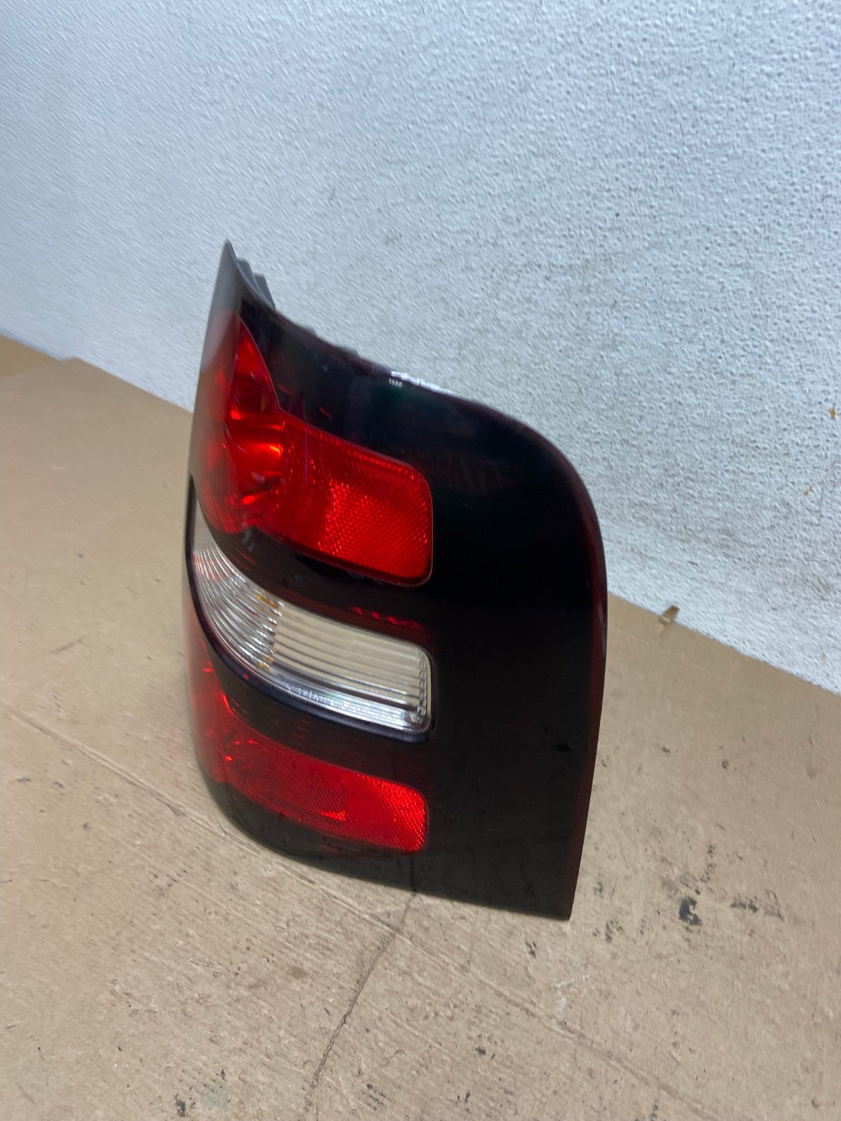 2006 to 2010 Ford Explorer Right Passenger Side Tail light AF5089 LK1