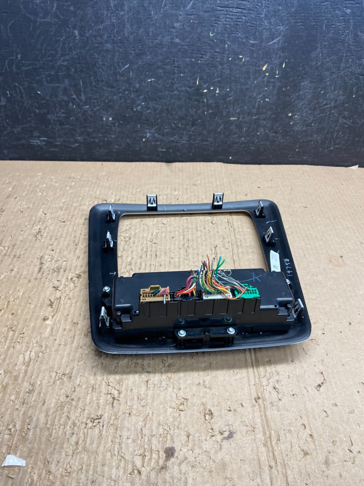 2013 - 2016 GMC Acadia A/C Heater Climate Control Radio Panel Bezel OE AF1700 DG6