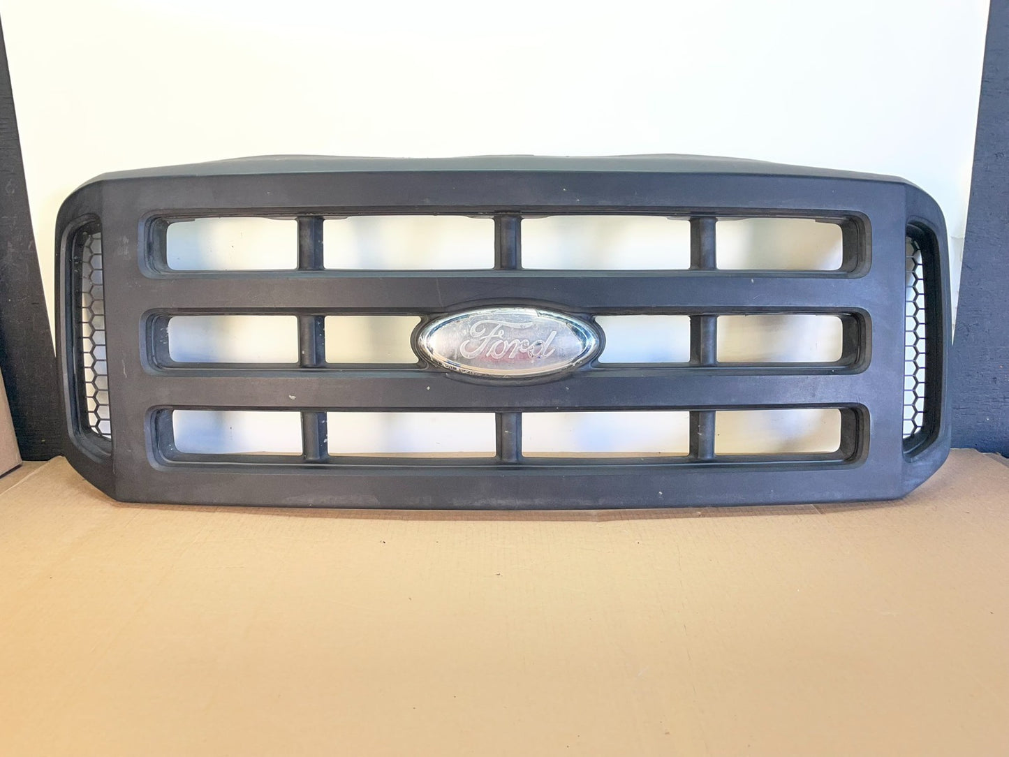 2005 to 2007 Ford Super Duty F250 Front Upper Grill Grille ag9874 DG0