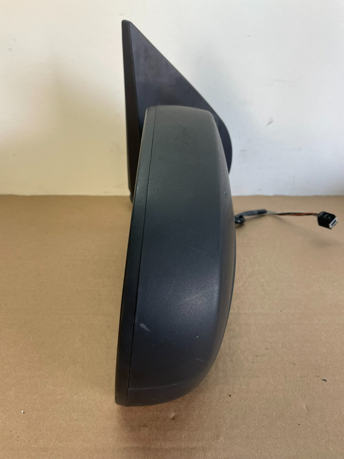 2007 - 2013 Chevrolet Silverado Sierra Right Passenger Side Mirror AF5627 DG8