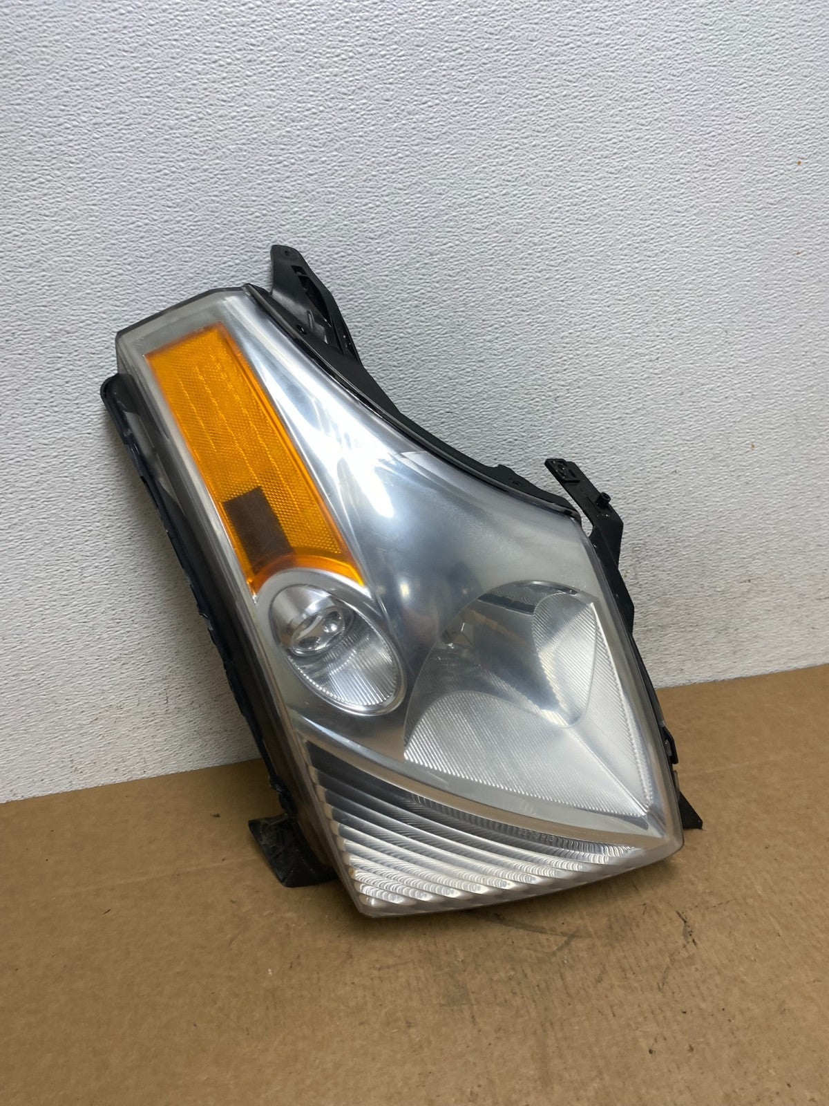 2007 to 2009 Suzuki XL-7 XL7 Right Passenger RH Side Headlight AD6099 DW2