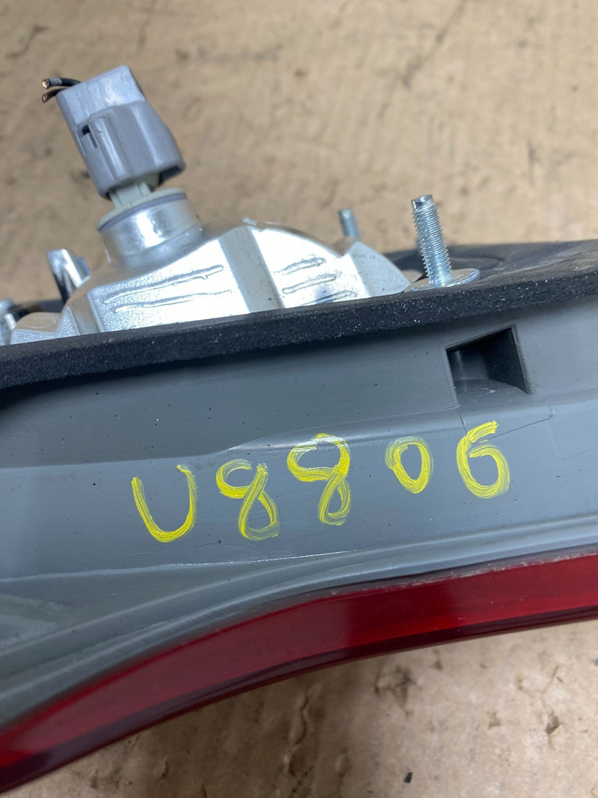 2007 2008 2009 Acura Mdx Right Passenger Rh Side Inner Tail Light U8806 DW7