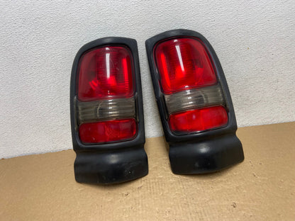1994 to 2001 Dodge Ram 1500 Left+Right Tail Lights AF7461 LK0