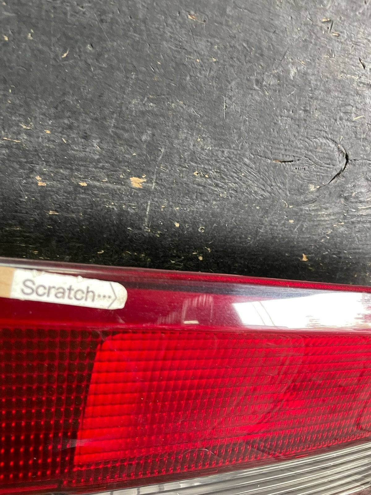 2000 to 2004 Subaru Legacy 4dr Sedan Trunk Center Tail Light Panel OEM ab3136 DG5