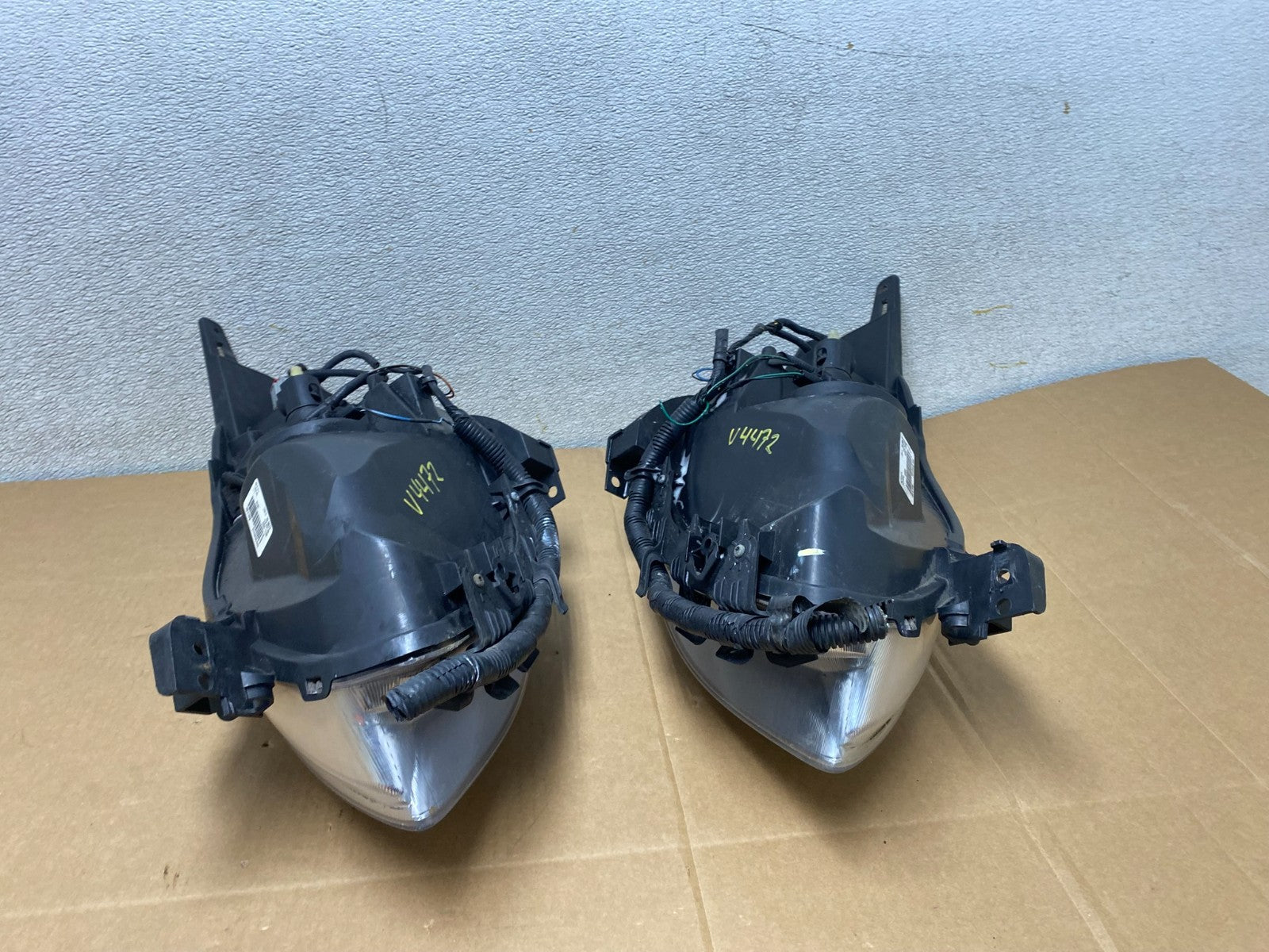 Sedan 2010 2011 2012 Nissan Altima Headlights Halogen Left+Right Side V4472 DW16
