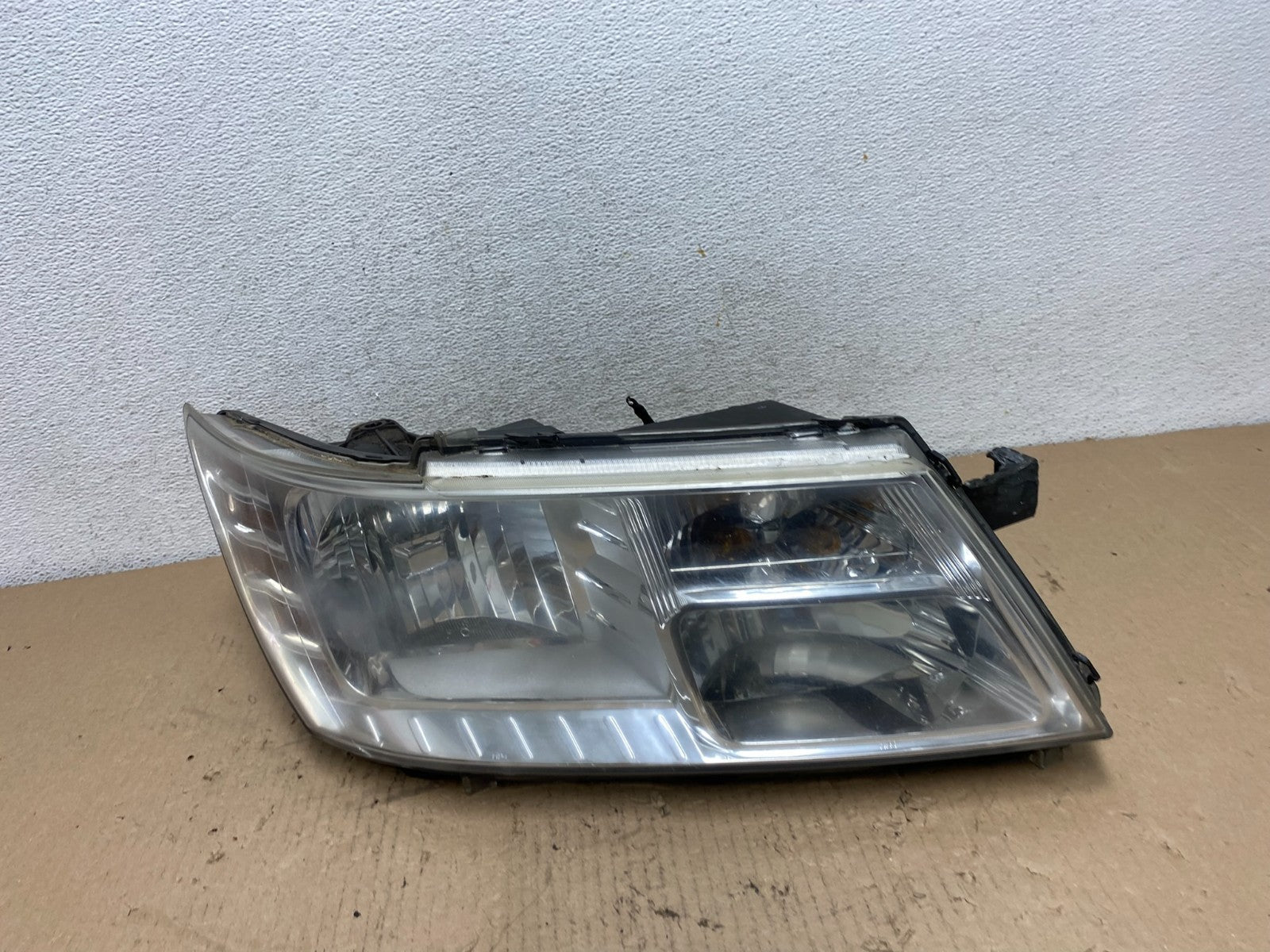 2009 to 2017 Dodge Journey Headlight Right Passenger Rh Halogen AF3285 DW0