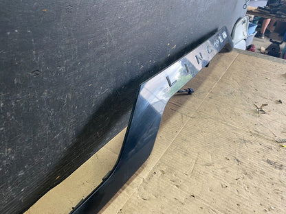2015 - 2017 Lincoln Navigator Rear Hatch Trim Molding License Camera r7938 DG2
