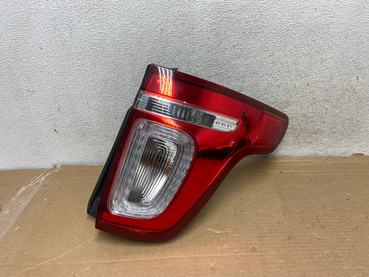 2011 2012 2013 2014 2015 Ford Explorer Right Passenger RH Tail light AH8361 LK0