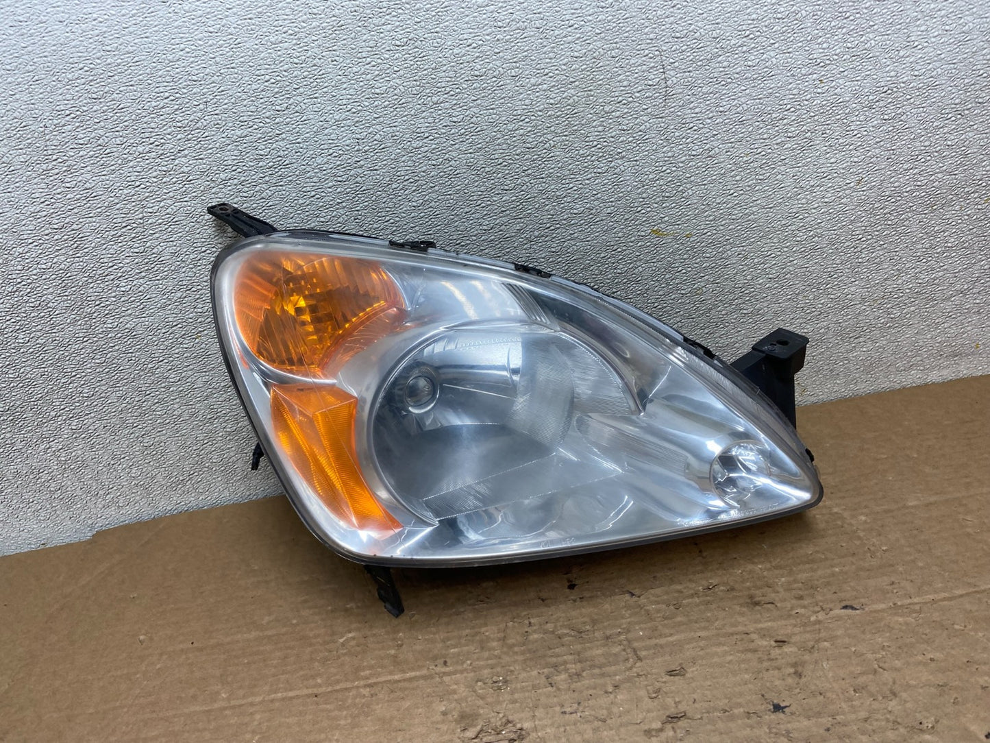 2002 to 2004 Honda CRV CR-V OEM Right Passenger RH Halogen Headlight Z3166 DW0