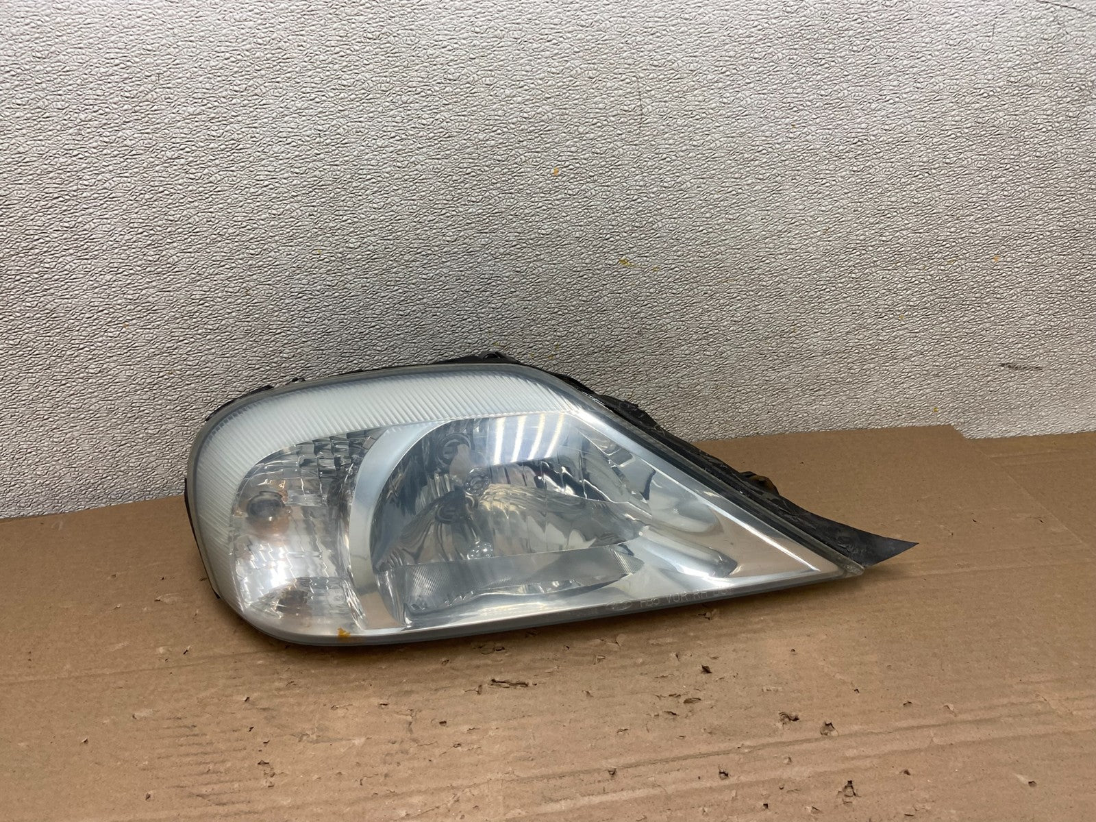 2000 to 2005 Mercury Sable Right Passenger Side Halogen Headlight OEM AB1472 DW0