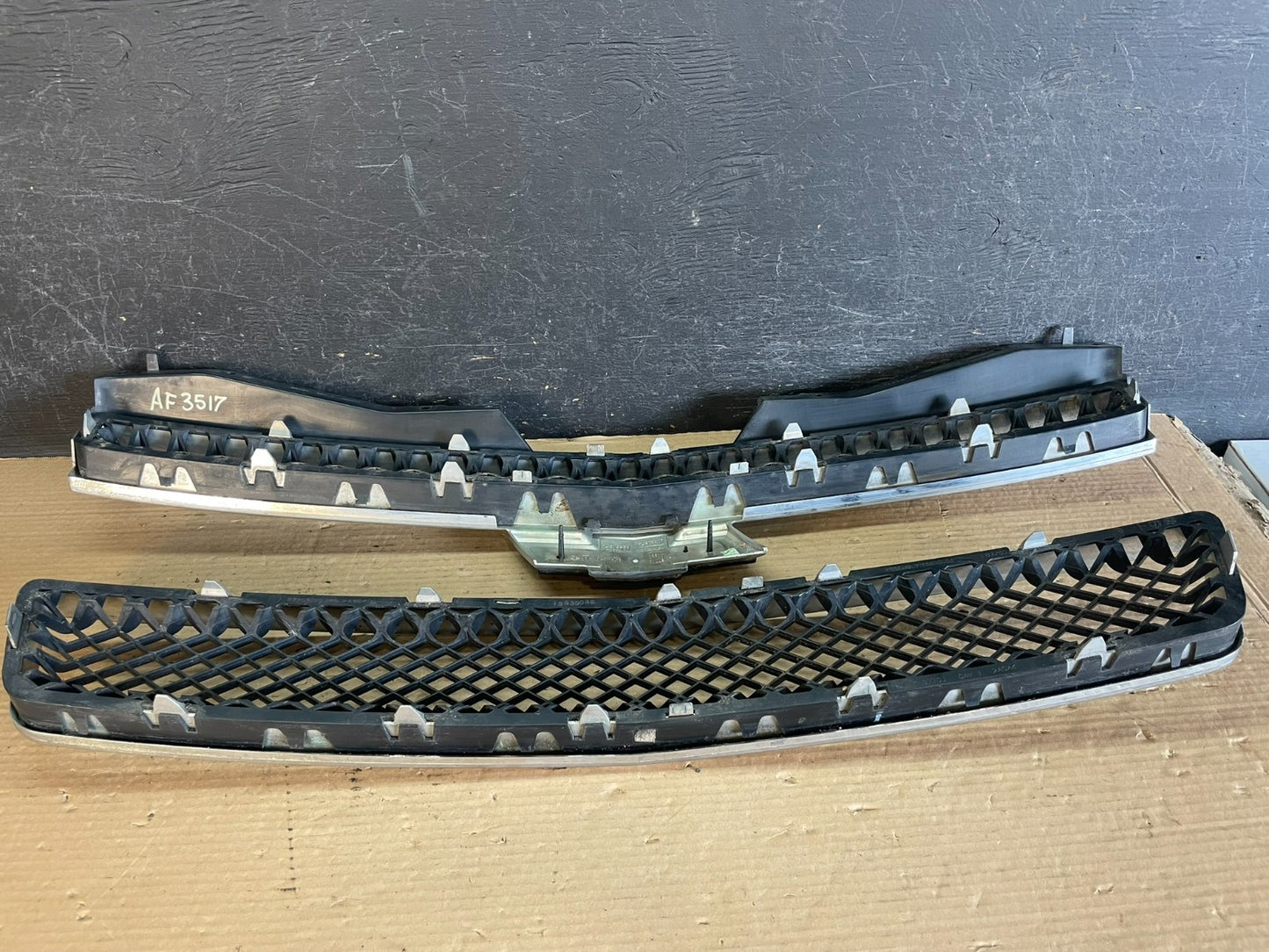 2007 to 2014 Chevrolet Tahoe Suburban Lower Upper Grill Grille Set AF3517 DW3